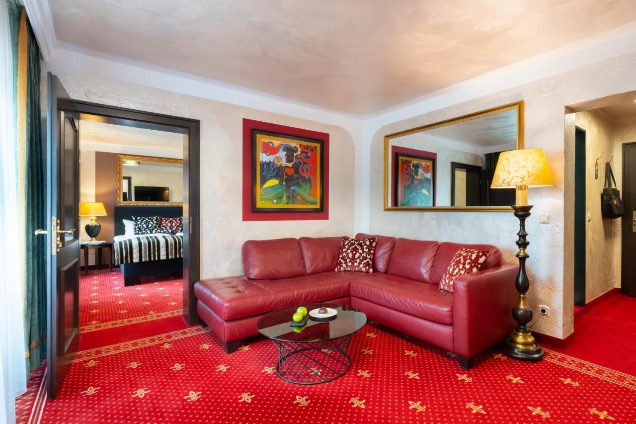 Alpin & Wellness Resort Hotel Ludwig Royal اوبرستوفن المظهر الخارجي الصورة